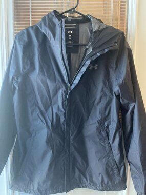 Under Armour Lightweight Hooded Jacket – Size Small $45